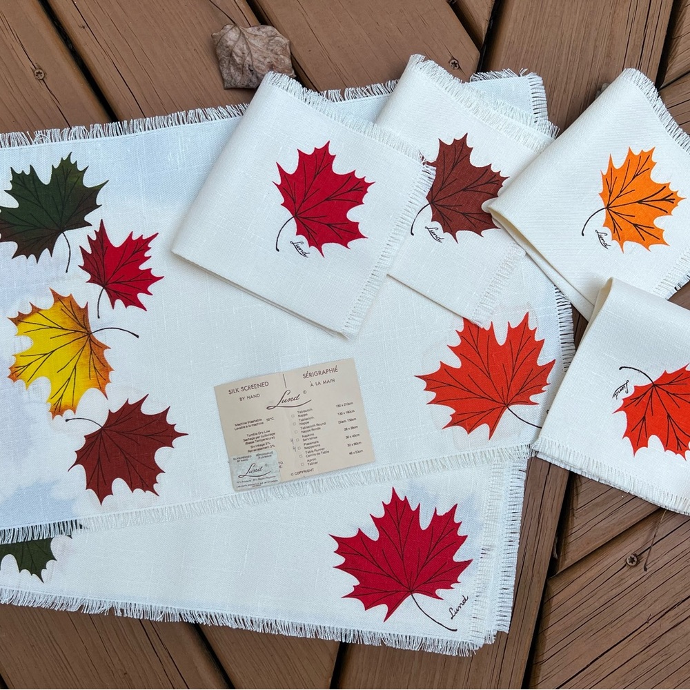Vtg 70s Lund Silk Screened Maple Leaf Placemat and Napkin Set